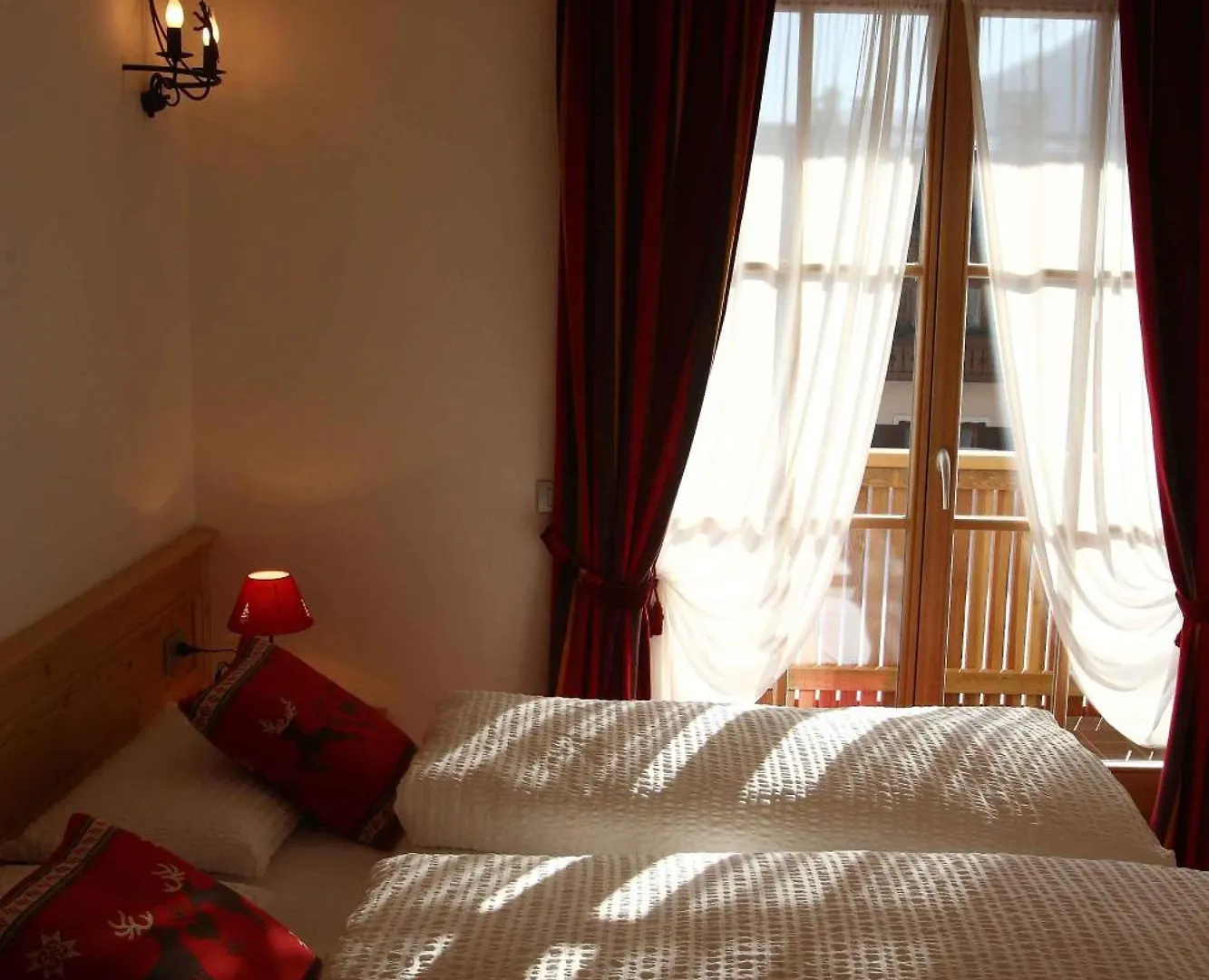 Apartments Sol E Nef Rocca Pietore Aparthotel
