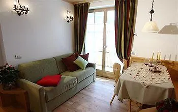 Apartments Sol E Nef Rocca Pietore Aparthotel